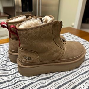 UGG Women's Neumel Zip Platform Booties